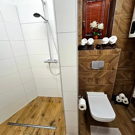 アパート Z Widokiem Na Gory - Split Ac, Private Terrace, Private Parking コシチェリスコ